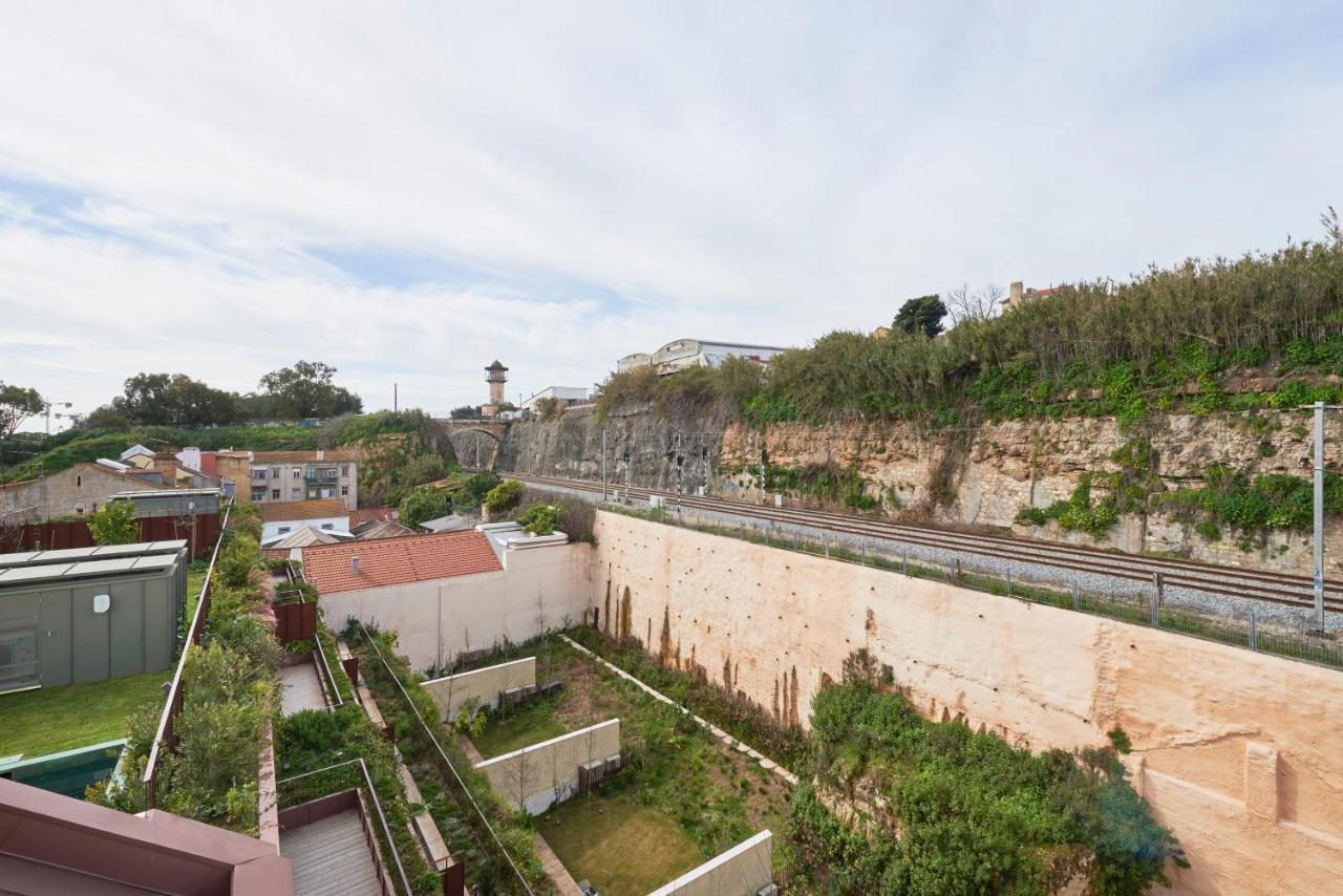 Bright Apt W Balcony, Ac, Parking, By Timecooler Lisbon Exterior photo