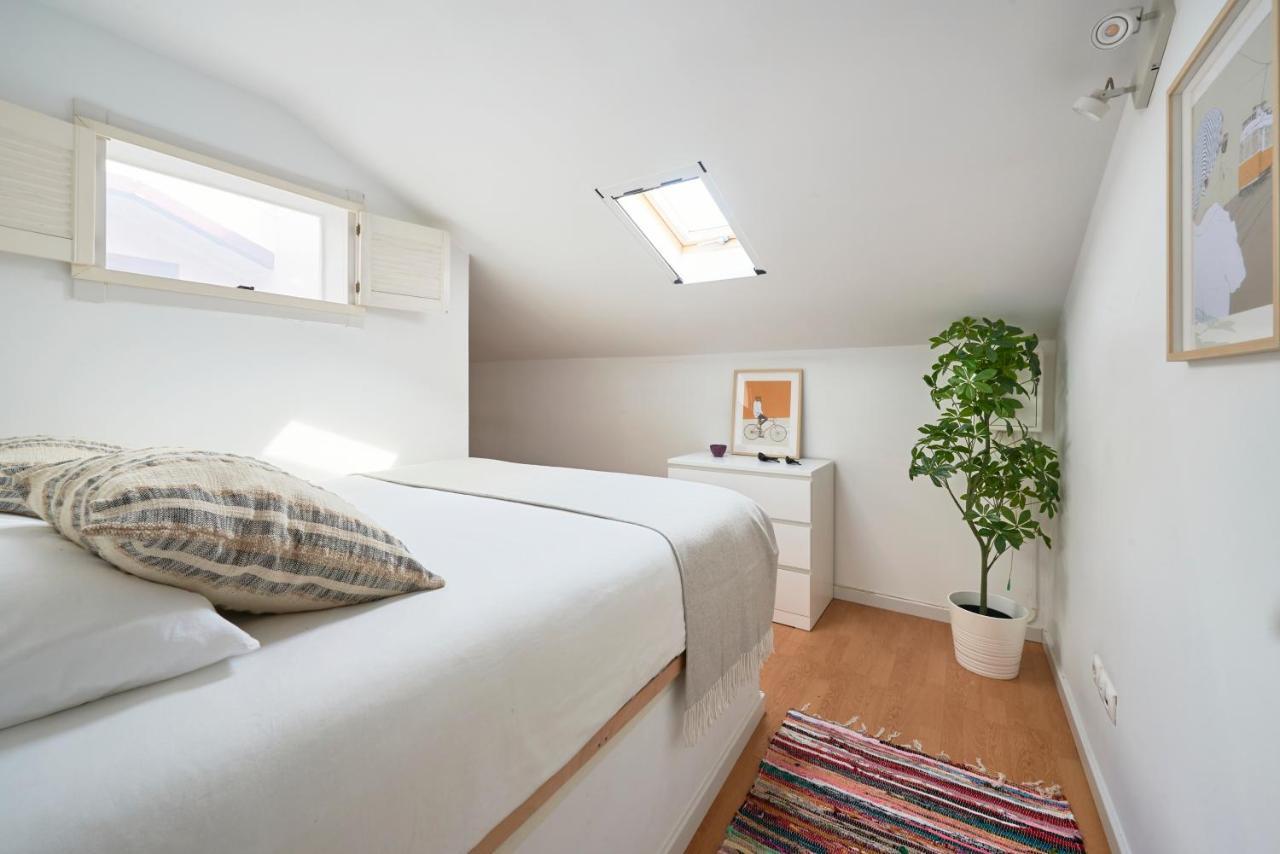 Bright Apt W Balcony, Ac, Parking, By Timecooler Lisbon Exterior photo