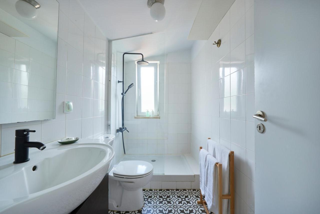 Bright Apt W Balcony, Ac, Parking, By Timecooler Lisbon Exterior photo