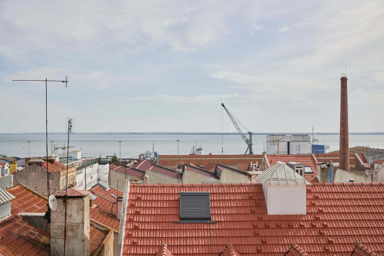 Bright Apt W Balcony, Ac, Parking, By Timecooler Lisbon Exterior photo