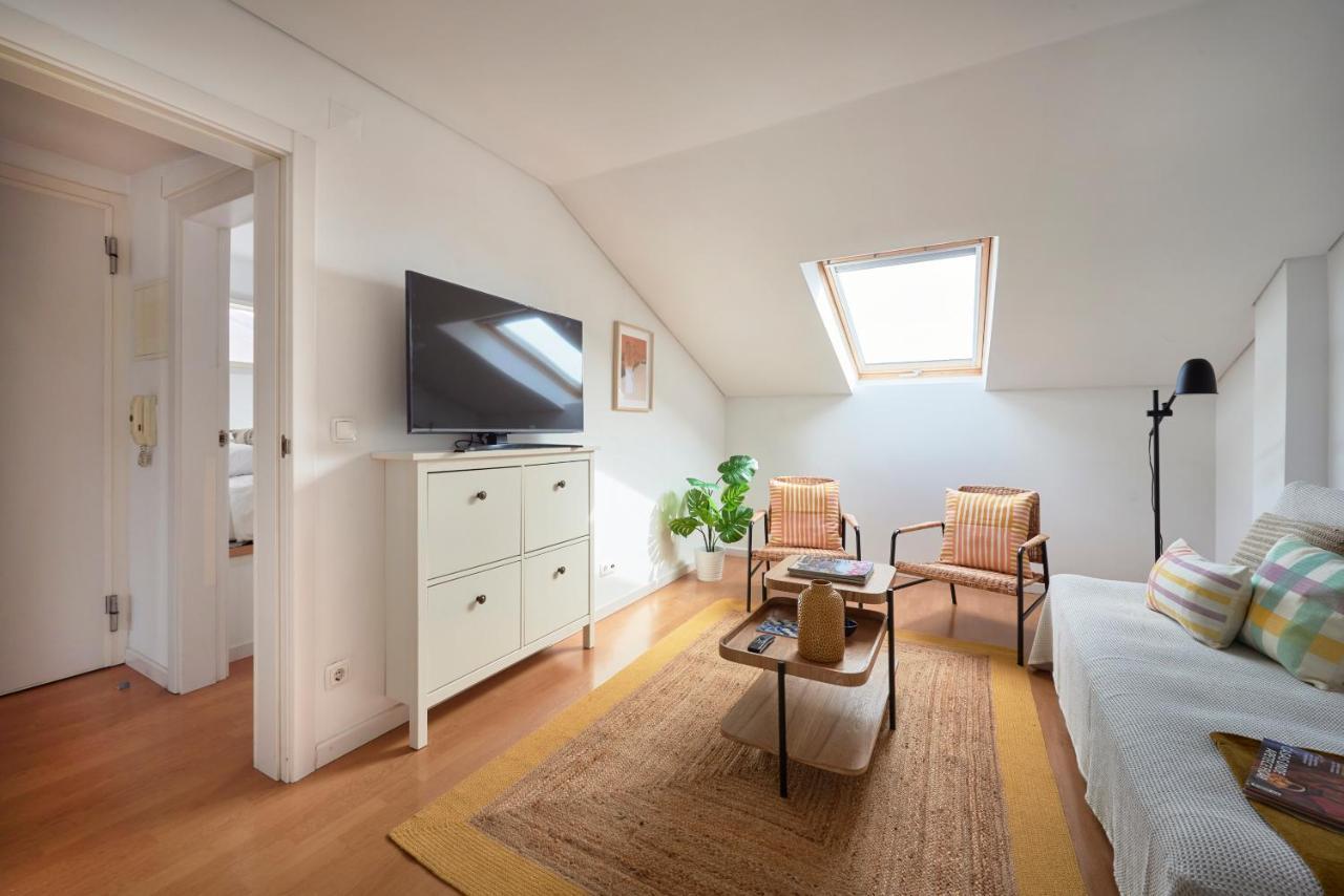 Bright Apt W Balcony, Ac, Parking, By Timecooler Lisbon Exterior photo