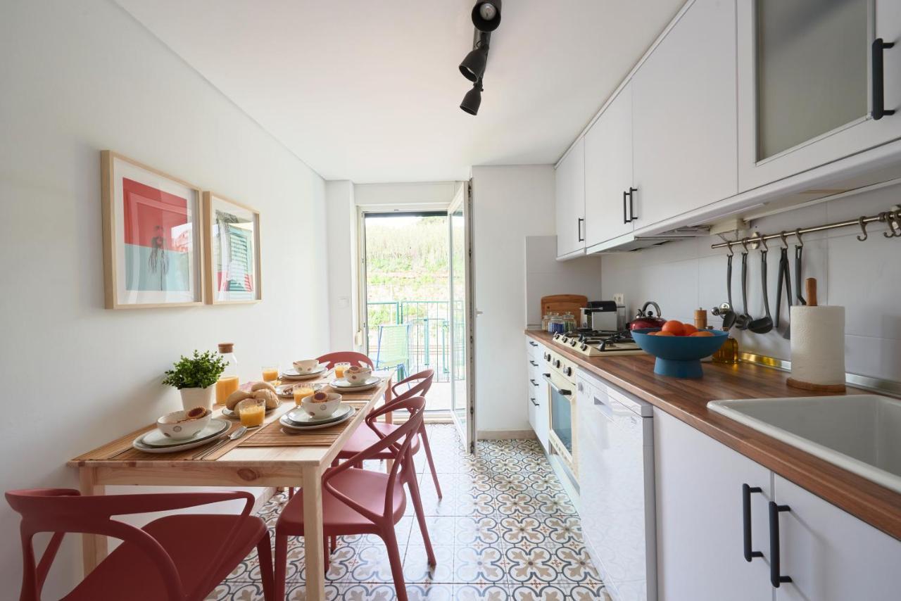 Bright Apt W Balcony, Ac, Parking, By Timecooler Lisbon Exterior photo